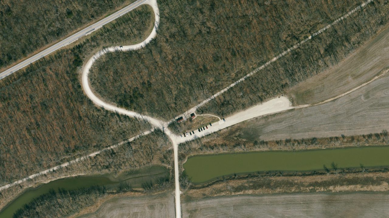 Satellite view of the Weldon Spring trailhead